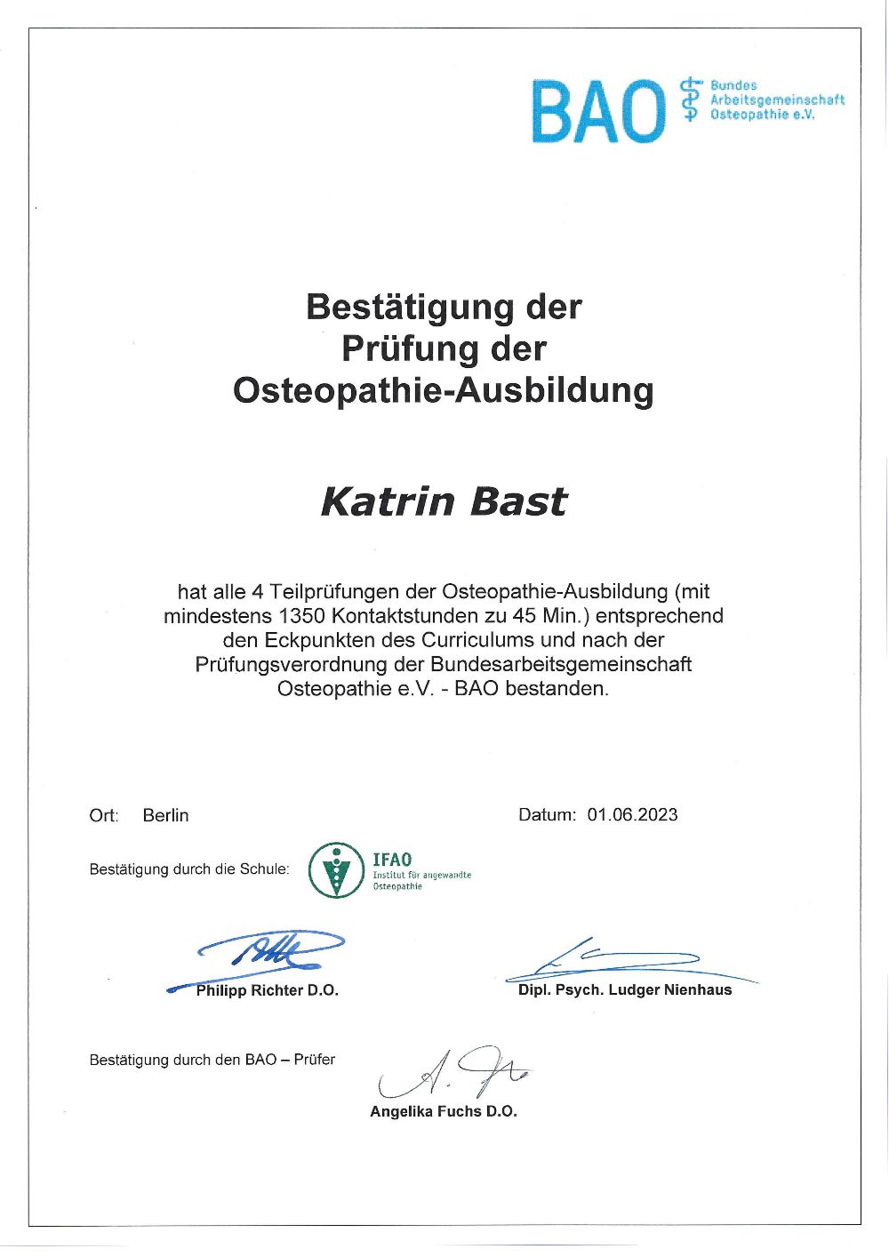 Katrin Bast - Urkunde Osteopathie Ausbildung zur Ansicht